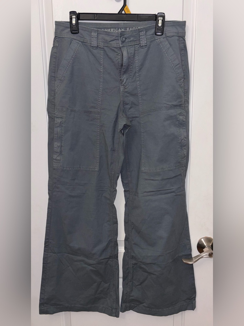 NWOT- American Eagle Outfitters Wide Leg Cargo Pants in Charcoal Gray